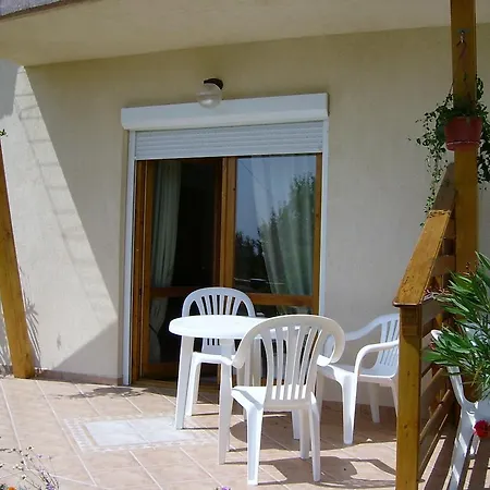 Lägenhet Alina Apartmanhaz Zalakaros *