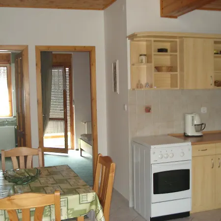 Alina Apartmanhaz Zalakaros Lägenhet